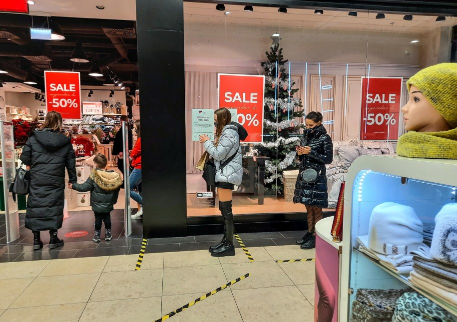 Przedświąteczne zakupy /Wojtek Jargiło /PAP