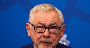 "Przegrał z falą hejtu". Jacek Majchrowski komentuje wyniki referendum w Krakowie