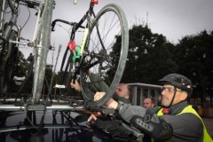 Przegrał zakład, musi przejedzie na rowerze 180 km 