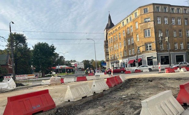 Przejazd przez pl. Zwycięstwa dopiero w listopadzie