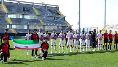 ​Przejmujący gest piłkarzy Iranu przed meczem