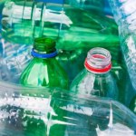butelki Przejrzyste butelki PET znikną ze sklepów. UE wprowadza nowe przepisy
