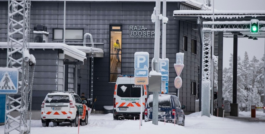 Przejście graniczne Raja-Jooseppi w Laponii /TOMI HANNINEN /PAP/EPA