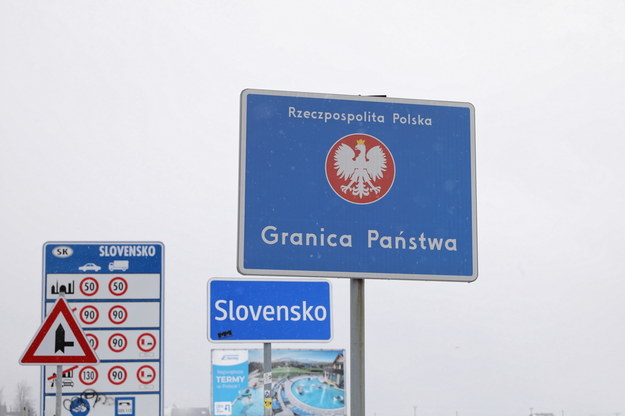 Przejście graniczne ze Słowacją Chochołów-Sucha Hora / 	Grzegorz Momot    /PAP