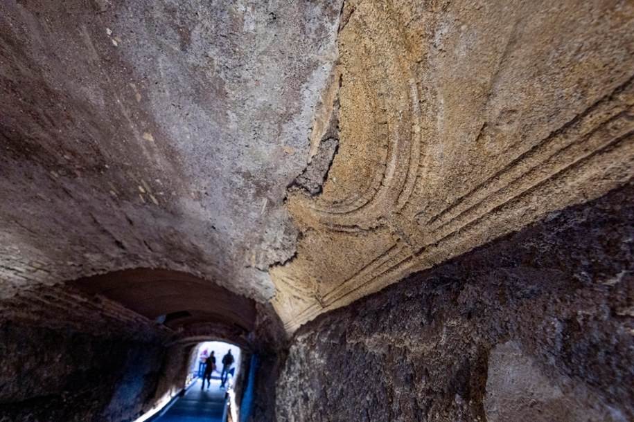 Przejście Kommodusa pełniło funkcję tajnej, silnie strzeżonej drogi /ANSA/MASSIMO PERCOSSI /PAP/EPA
