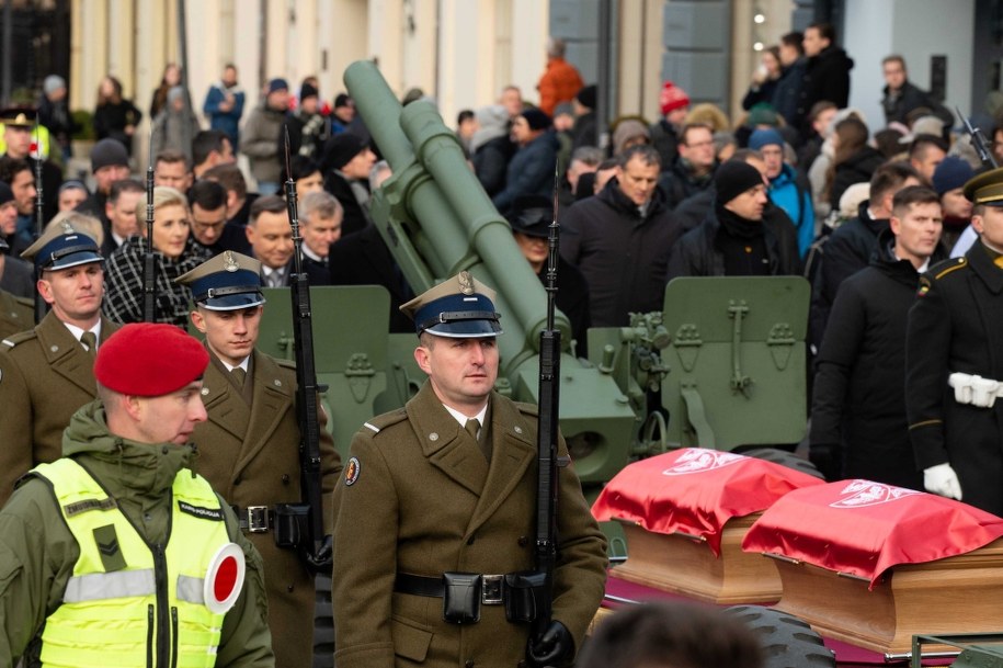Przejście konduktu przez Ostrą Bramę /Valdemar Doveiko /PAP