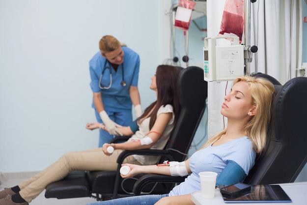 Przekazanie krwi może zmniejszyć nasz podatek /&copy;123RF/PICSEL