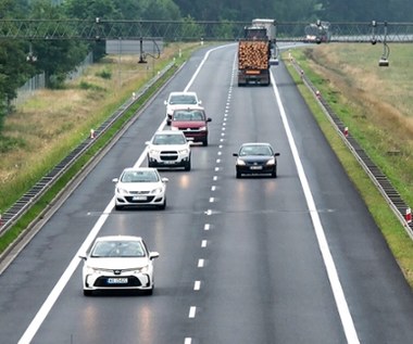 Przekraczanie prędkości w momencie wyprzedzania. Co na to przepisy? 