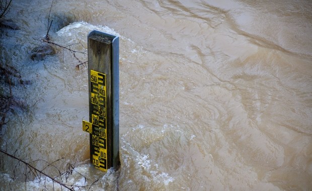 Przekroczenia stanów alarmowych i ostrzegawczych na rzekach w Śląskiem