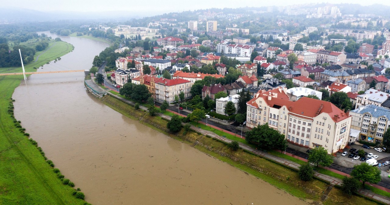 Przekroczony stan ostrzegawczy na Sanie w Przemyślu