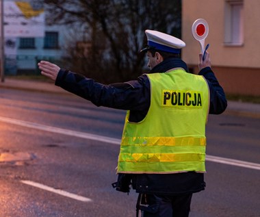 Przekroczył prędkość, bo chciał osuszyć umyte auto. Stracił prawo jazdy 