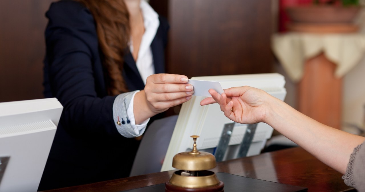 Przekroczyłeś dobę hotelową? Hotel nie ma prawa naliczyć ci całej następnej /123RF/PICSEL