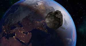 Przeleci o rzut beretem od Ziemi. 18 maja patrz w niebo