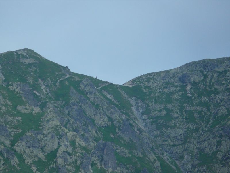 Przełęcz Krzyżne - widok z Doliny Pięciu Stawów (warunki letnie) &nbsp; /Jan Latała /RMF FM