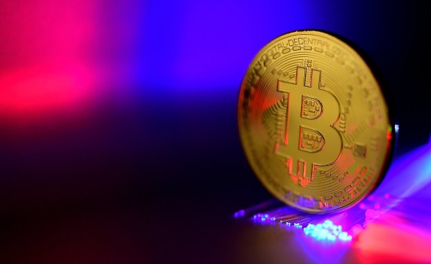 Przełom w sprawie kryptowalut. Nie trzeba płacić podatku od czynności cywilnoprawnych, ale…