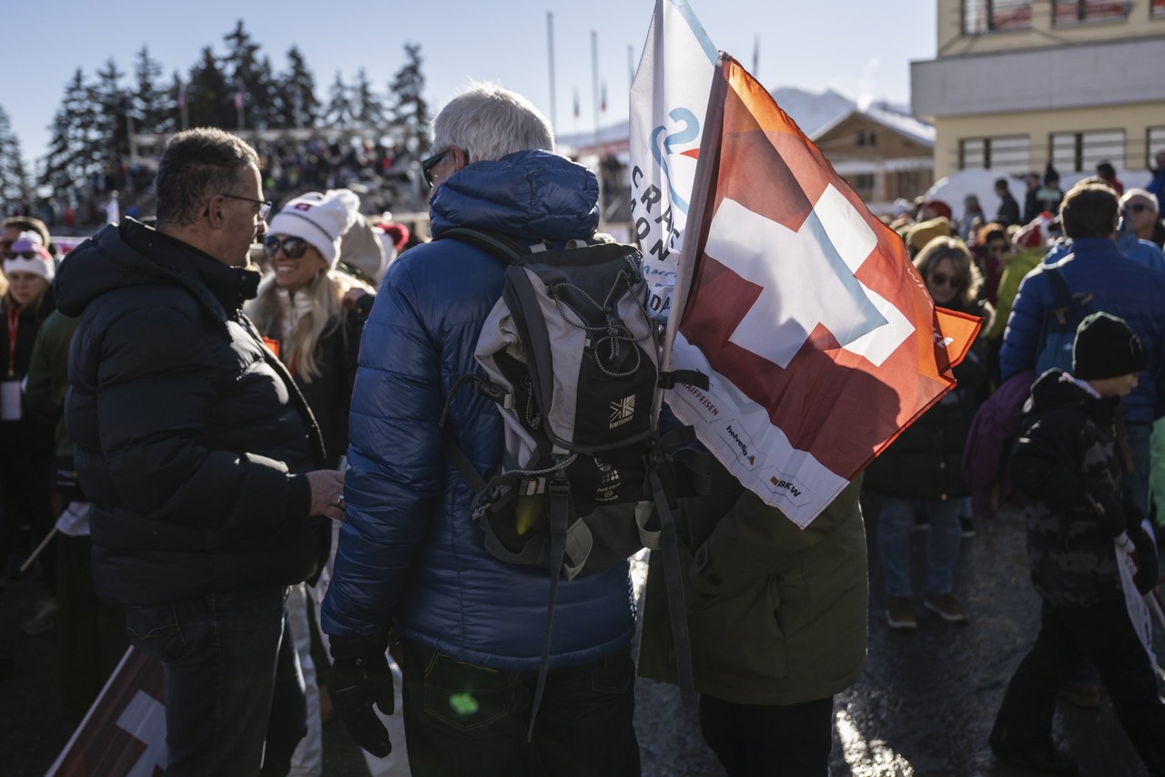 Przełomowa decyzja Szwajcarii. Kraj przyjmuje unijne sankcje na Rosję