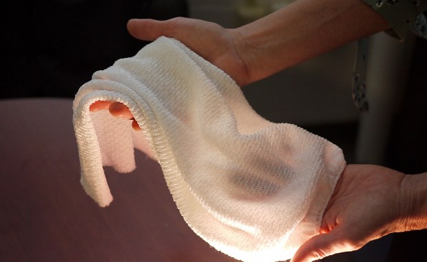 Przełomowa tkanina ochłodzi cię. Albo ogrzeje...