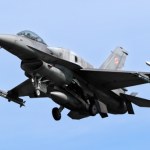 Przelot F-16 i największy w historii pokaz dronów. Niedzielne obchody w Warszawie