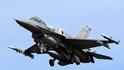 Przelot F-16 i największy w historii pokaz dronów. Niedzielne obchody w Warszawie