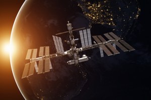 Przeloty ISS nad Polską w lipcu 2022. Kiedy i jak obserwować stację na niebie?