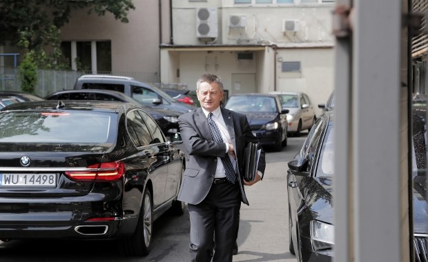 Przeloty marszałka Kuchcińskiego. Fiasko kontroli poselskiej 