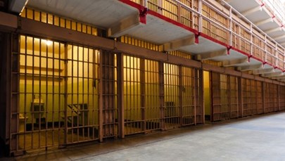 Przeludnienie w europejskich więzieniach. Osadzeni śpią na podłodze