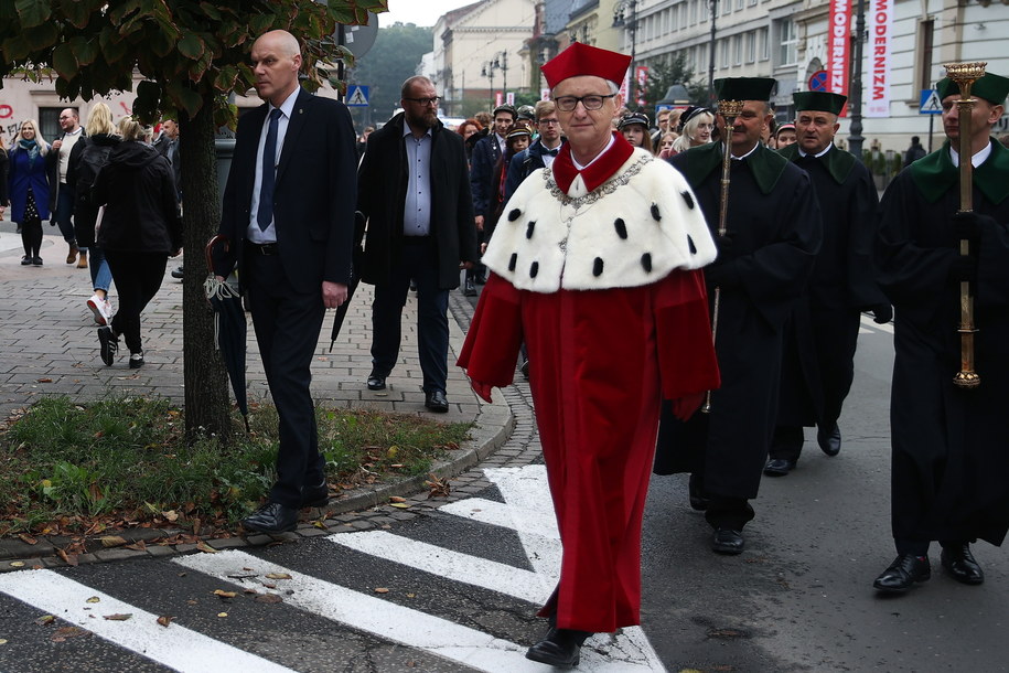 Przemarsz profesorów uczelni ulicami Krakowa /	Łukasz Gągulski /PAP