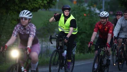 Przemierza Polskę rowerem: Łatwogang zbliża się do Gdańska. Do celu zbiórki trochę brakuje