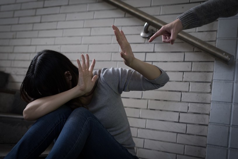 Przemoc w rodzinie, zaraz po kradzieżach i morderstwach, to jedno z najczęściej popełnianych przestępstw w Polsce /123RF/PICSEL