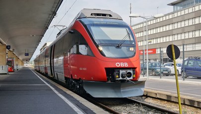 Przemówienie Hitlera zamiast komunikatów w pociągu w Austrii