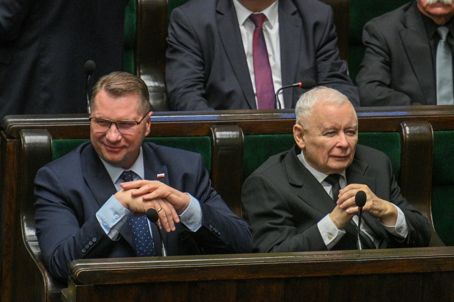 Przemysław Czarnek i Jarosław Kaczyński /Marcin Obara /PAP