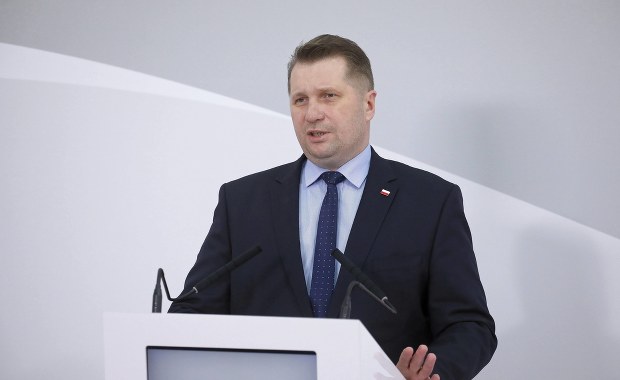 Przemysław Czarnek mówił o otyłości "zwłaszcza wśród dziewcząt". Po krytyce "radzi się wsłuchiwać"