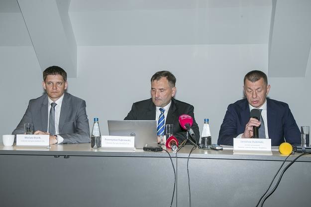Przemysław Dąbrowski (w środku), prezes GetBack. Fot. Paweł Dąbrowski Eas /Agencja SE/East News