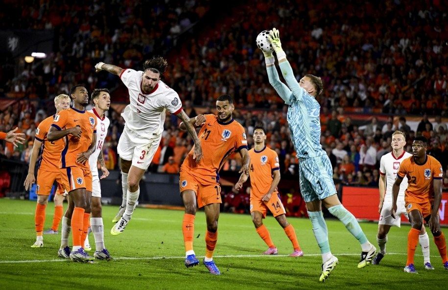 Przemysław Wiśniewski w akcji /Olaf Kraak /PAP/EPA