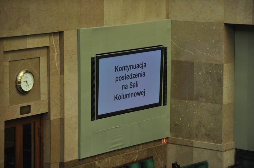 Przeniesienie posiedzenia Sejmu do Sali Kolumnowej /Marcin Obara /PAP