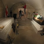 ​Przeniesiono sarkofag Piłsudskiego. Po świętach remont krypty