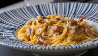 Przepis na carbonarę przywiozłam z Włoch. Sos wychodzi kremowy i się nie warzy