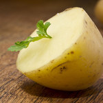 Przepis na odżywczą maseczkę z ziemniaka, którą zrobisz sama