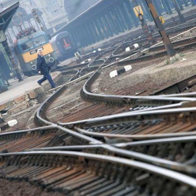 Przepisy znane jako pierwszy pakiet kolejowy weszły w życie sześć lat temu /AFP