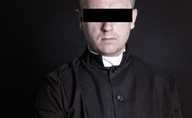 "Przeproś Boga". Sąd wydał wyrok w sprawie księdza, który skatował chłopca