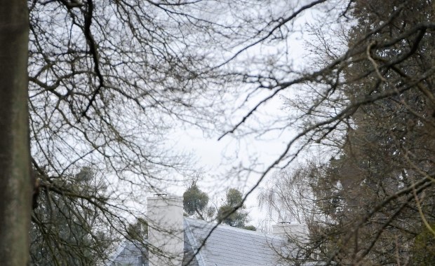 Przeprowadzono sekcję zwłok Borysa Bieriezowskiego. Nie milkną spekulacje