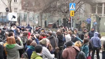 Przepychanki ze squatterami w Warszawie