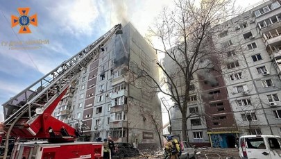 Przerażające nagranie: Rosyjska rakieta uderza w blok 