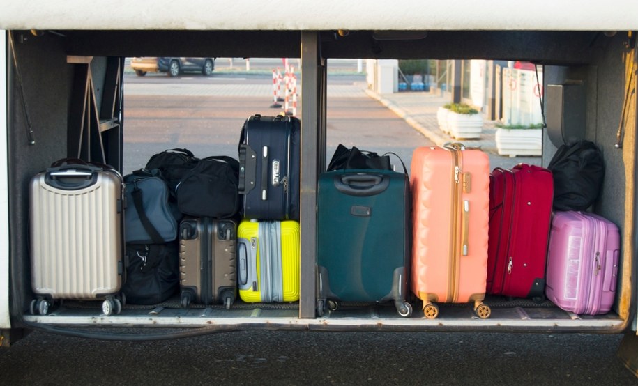 Przerażające odkrycie podczas postoju. 2-latka w zamkniętej walizce