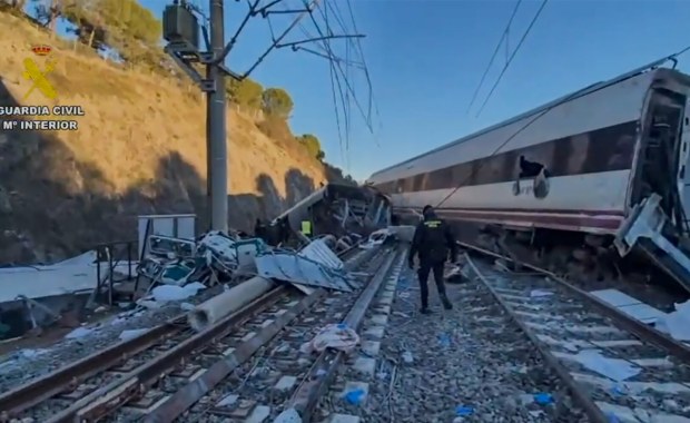 Przerażający widok, ludzie krzyczeli. Wiele ofiar katastrofy w Hiszpanii