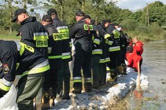 Przerwane wały na rzece Wąskiej. Zagrożona wieś