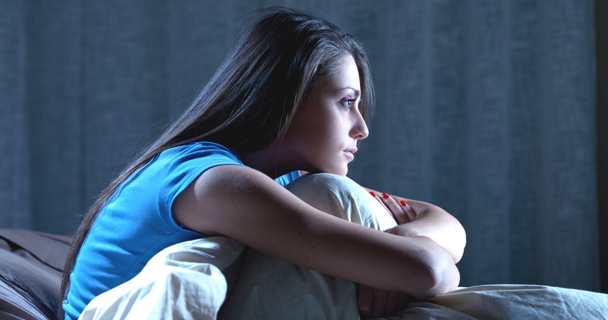 Przerywanie snu w środku nocy może przynieść kilka korzyści, ale nie jest to rozwiązanie dla każdego /123RF/PICSEL