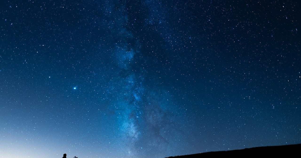 Przesilenie letnie to dobry czas na obserwację nocnego nieba /123RF/PICSEL