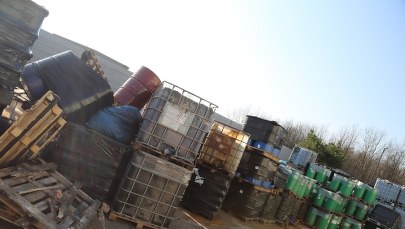 Przesłuchania członków mafii śmieciowej. Grozi im do 12 lat więzienia