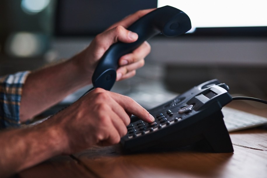 Przestępcy dzwonią z profesjonalnych call center w Kijowie, Odessie i Charkowie /Shutterstock